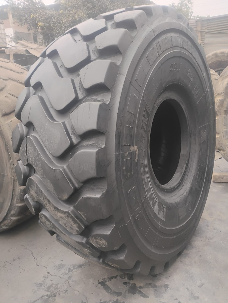 [NR-301] 29.5R25 Michelin Radial L5 ★★