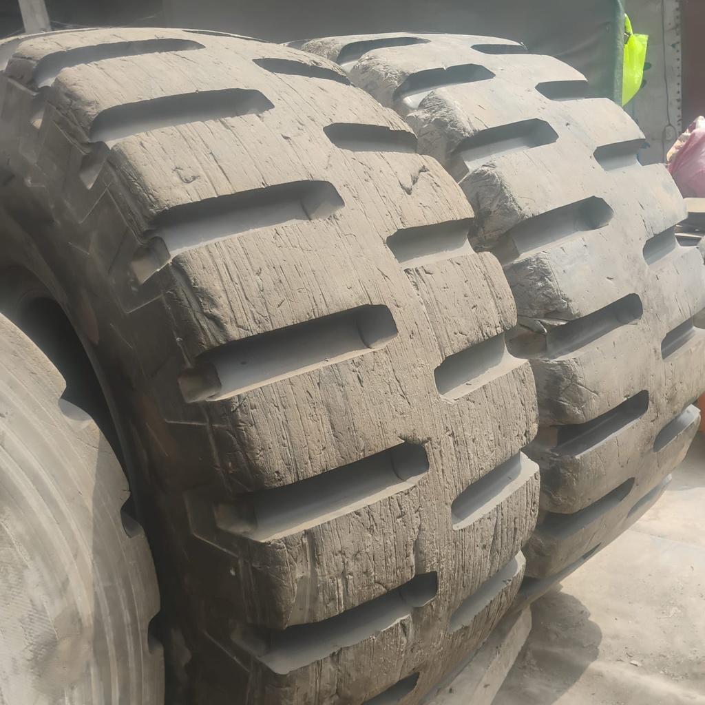 26.5-25 Goodyear L5 Lona